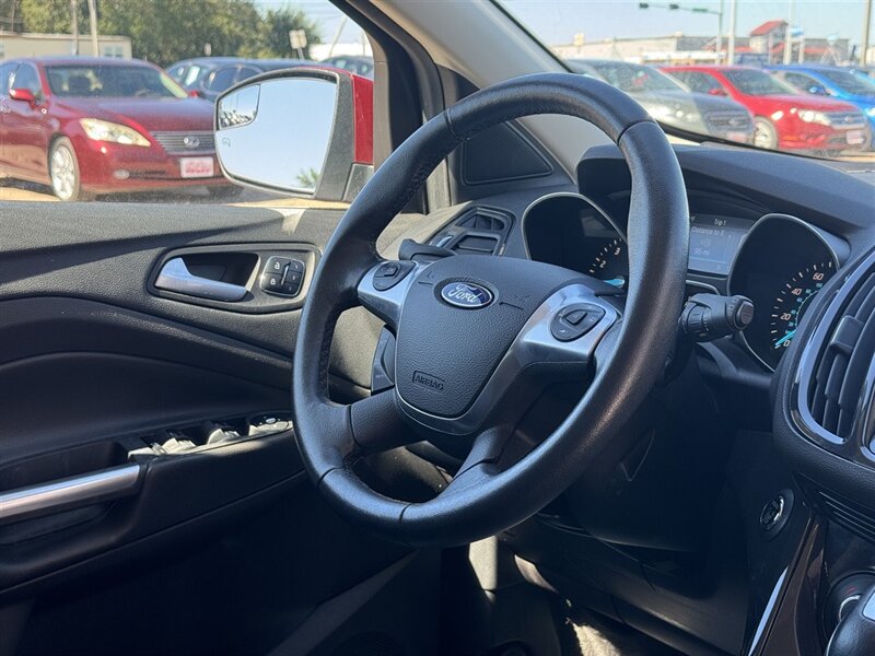 2016 Ford Escape Titanium - Photo 3 - Lexington, NE 68850