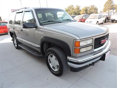 1999 GMC Yukon SLE   - Photo 4 - Lexington, NE 68850