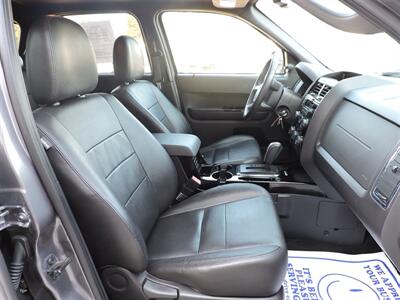 2011 Ford Escape Limited   - Photo 16 - Lexington, NE 68850