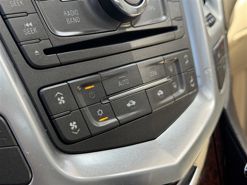 2012 Cadillac SRX Luxury Collection - Photo 17 - Lexington, NE 68850