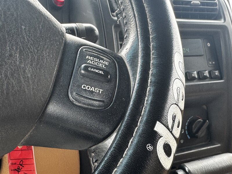 1998 Jeep Cherokee SE - Photo 14 - Grand Island, NE 68801
