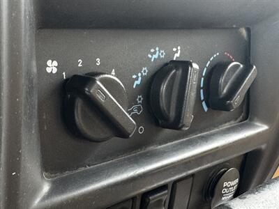 1998 Jeep Cherokee SE   - Photo 14 - Grand Island, NE 68801