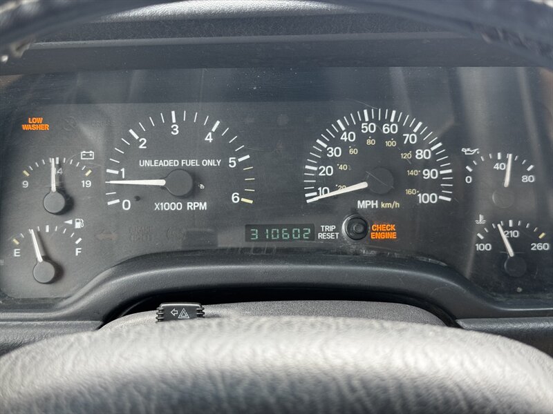 1998 Jeep Cherokee SE - Photo 12 - Grand Island, NE 68801