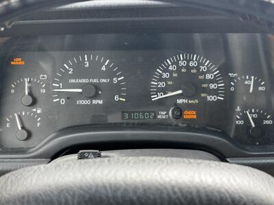 1998 Jeep Cherokee SE   - Photo 13 - Grand Island, NE 68801