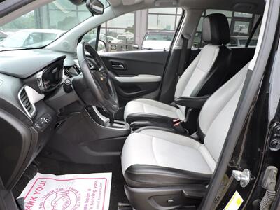 2021 Chevrolet Trax LT   - Photo 9 - North Platte, NE 69101