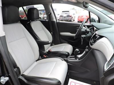 2021 Chevrolet Trax LT   - Photo 10 - North Platte, NE 69101