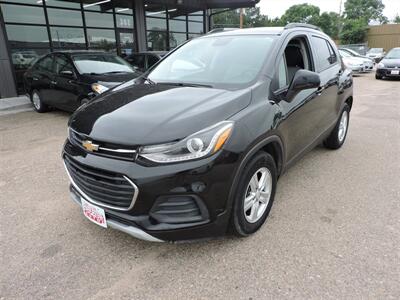 2021 Chevrolet Trax LT   - Photo 2 - North Platte, NE 69101