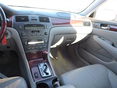 2004 Lexus ES   - Photo 10 - Lexington, NE 68850