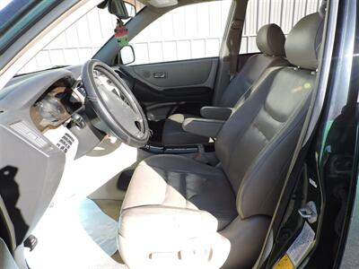 2002 Toyota Highlander - Photo 9 - Kearney, NE 68847