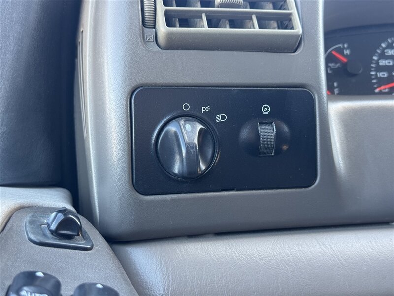 2003 Ford F-250 Lariat - Photo 12 - Grand Island, NE 68801