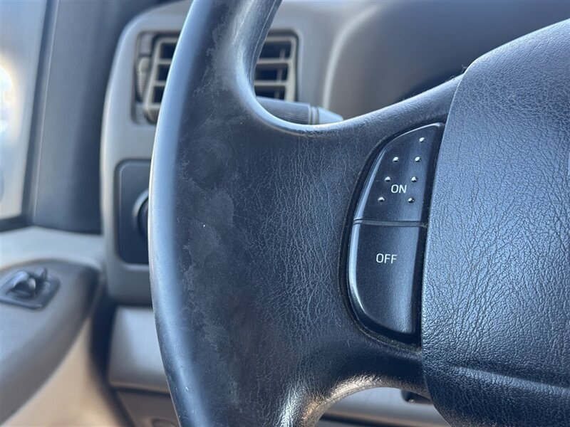 2003 Ford F-250 Lariat - Photo 9 - Grand Island, NE 68801