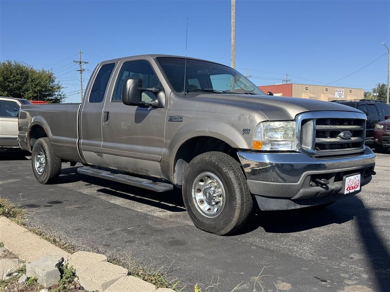 2003 Ford F-250 Lariat - Photo 2 - Grand Island, NE 68801