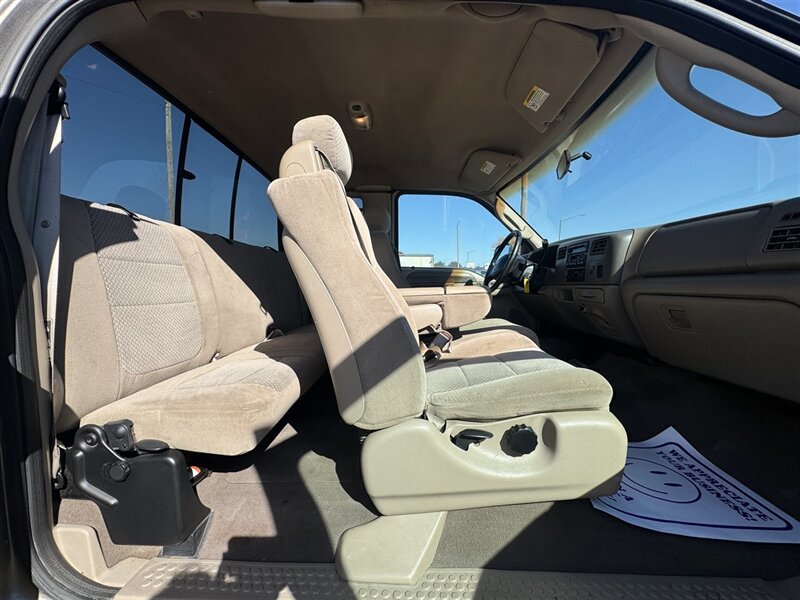 2003 Ford F-250 Lariat - Photo 8 - Grand Island, NE 68801