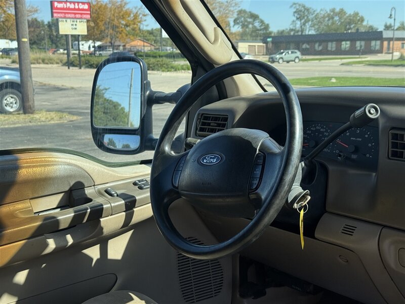 2003 Ford F-250 Lariat - Photo 3 - Grand Island, NE 68801