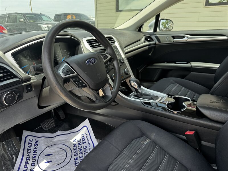 2016 Ford Fusion SE - Photo 8 - Lexington, NE 68850