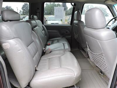 1997 GMC Suburban K2500   - Photo 11 - Lexington, NE 68850
