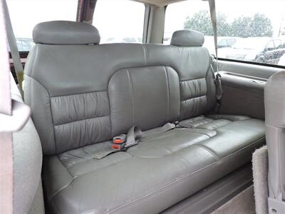 1997 GMC Suburban K2500   - Photo 12 - Lexington, NE 68850