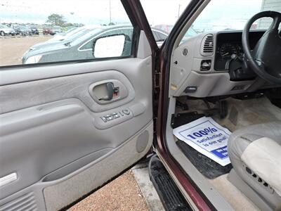 1997 GMC Suburban K2500   - Photo 16 - Lexington, NE 68850