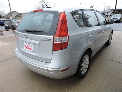 2009 Hyundai ELANTRA Touring - Photo 5 - Grand Island, NE 68801