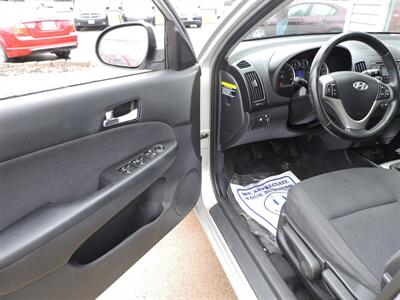 2009 Hyundai ELANTRA Touring - Photo 15 - Grand Island, NE 68801