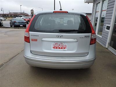 2009 Hyundai ELANTRA Touring - Photo 6 - Grand Island, NE 68801