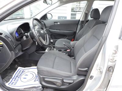 2009 Hyundai ELANTRA Touring - Photo 9 - Grand Island, NE 68801