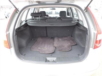2009 Hyundai ELANTRA Touring - Photo 12 - Grand Island, NE 68801