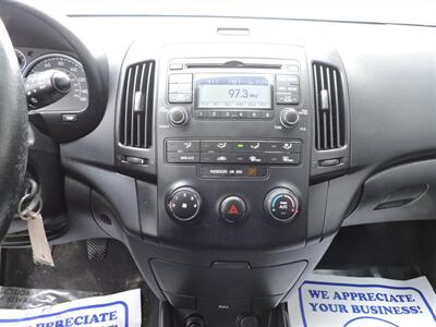 2009 Hyundai ELANTRA Touring - Photo 17 - Grand Island, NE 68801