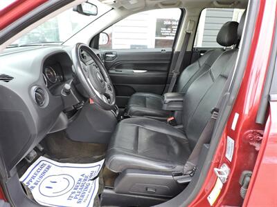 2017 Jeep Compass Latitude   - Photo 9 - Grand Island, NE 68801