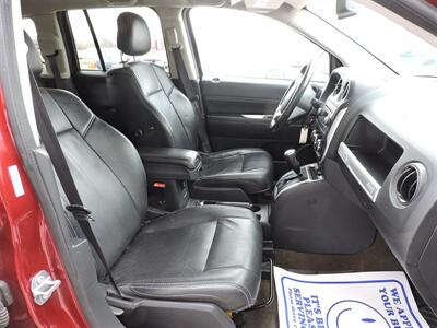 2017 Jeep Compass Latitude   - Photo 10 - Grand Island, NE 68801