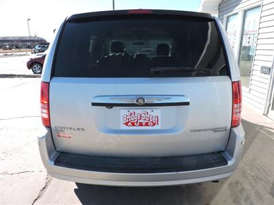 2010 Chrysler Town & Country Touring   - Photo 6 - Grand Island, NE 68801