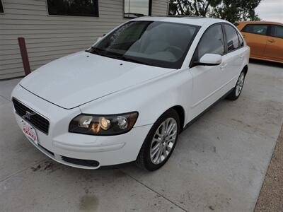 2006 Volvo S40 2.4i   - Photo 2 - Grand Island, NE 68801