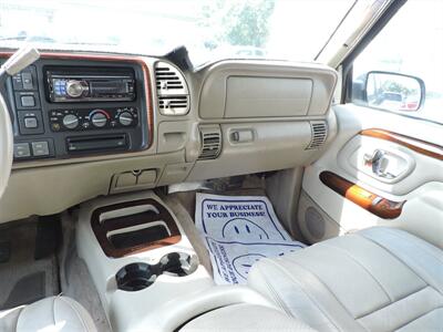 1999 Cadillac Escalade   - Photo 11 - Grand Island, NE 68801