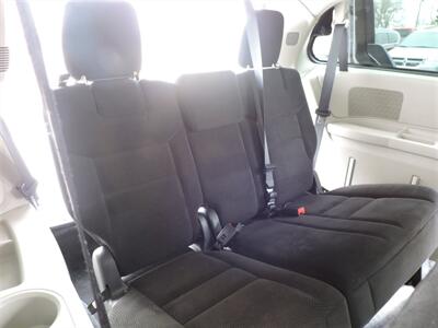 2016 Dodge Grand Caravan SXT   - Photo 12 - Lexington, NE 68850
