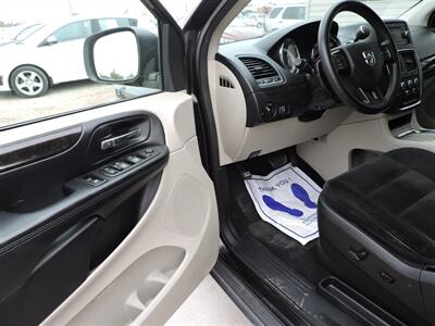 2016 Dodge Grand Caravan SXT   - Photo 17 - Lexington, NE 68850