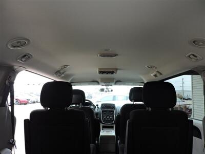 2016 Dodge Grand Caravan SXT   - Photo 14 - Lexington, NE 68850