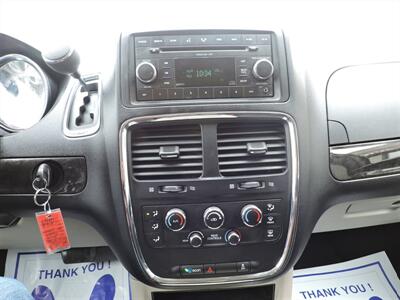2016 Dodge Grand Caravan SXT   - Photo 19 - Lexington, NE 68850