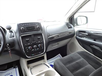 2016 Dodge Grand Caravan SXT   - Photo 16 - Lexington, NE 68850