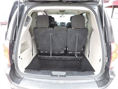 2016 Dodge Grand Caravan SXT   - Photo 13 - Lexington, NE 68850