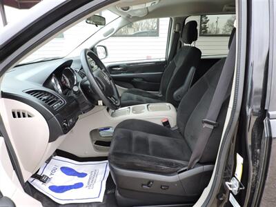 2016 Dodge Grand Caravan SXT   - Photo 9 - Lexington, NE 68850