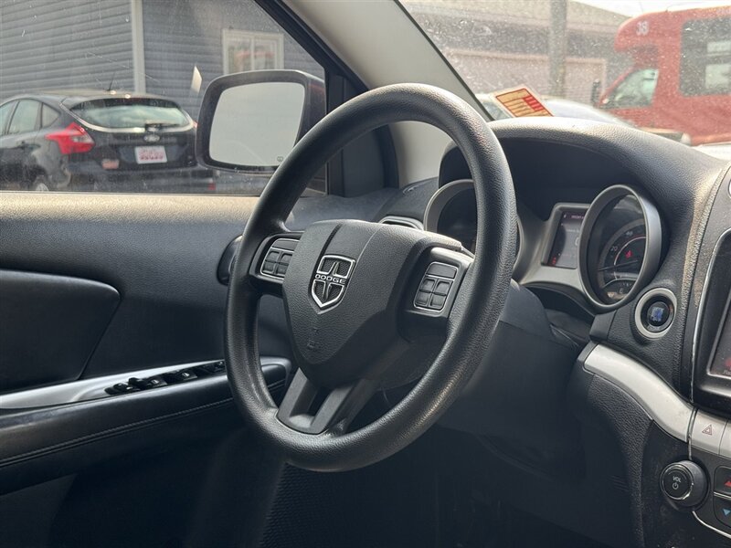 2011 Dodge Journey Mainstreet - Photo 3 - Grand Island, NE 68801