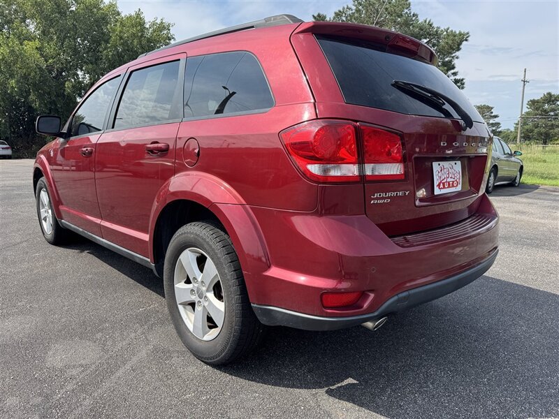 2011 Dodge Journey Mainstreet - Photo 8 - Grand Island, NE 68801