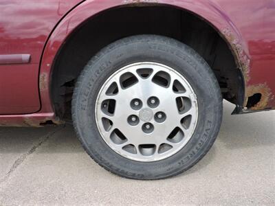1996 Nissan Maxima GLE   - Photo 8 - Grand Island, NE 68801