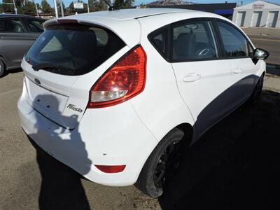 2011 Ford Fiesta SE   - Photo 5 - Grand Island, NE 68801