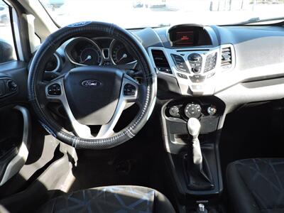 2011 Ford Fiesta SE   - Photo 10 - Grand Island, NE 68801