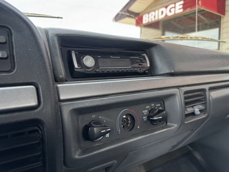 1992 Ford F-150 - Photo 11 - Lexington, NE 68850