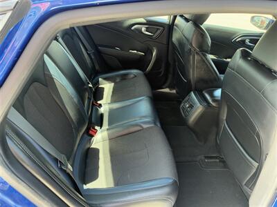 2015 Chrysler 200 S   - Photo 10 - Lexington, NE 68850