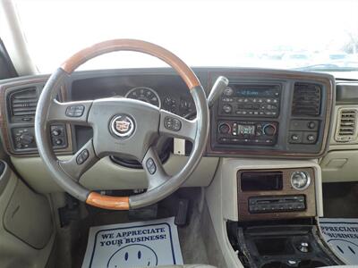 2004 Cadillac Escalade   - Photo 13 - Grand Island, NE 68801
