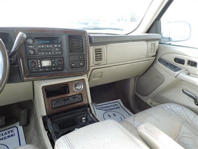 2004 Cadillac Escalade   - Photo 14 - Grand Island, NE 68801