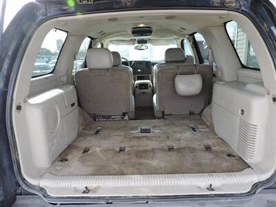 2004 Cadillac Escalade   - Photo 12 - Grand Island, NE 68801